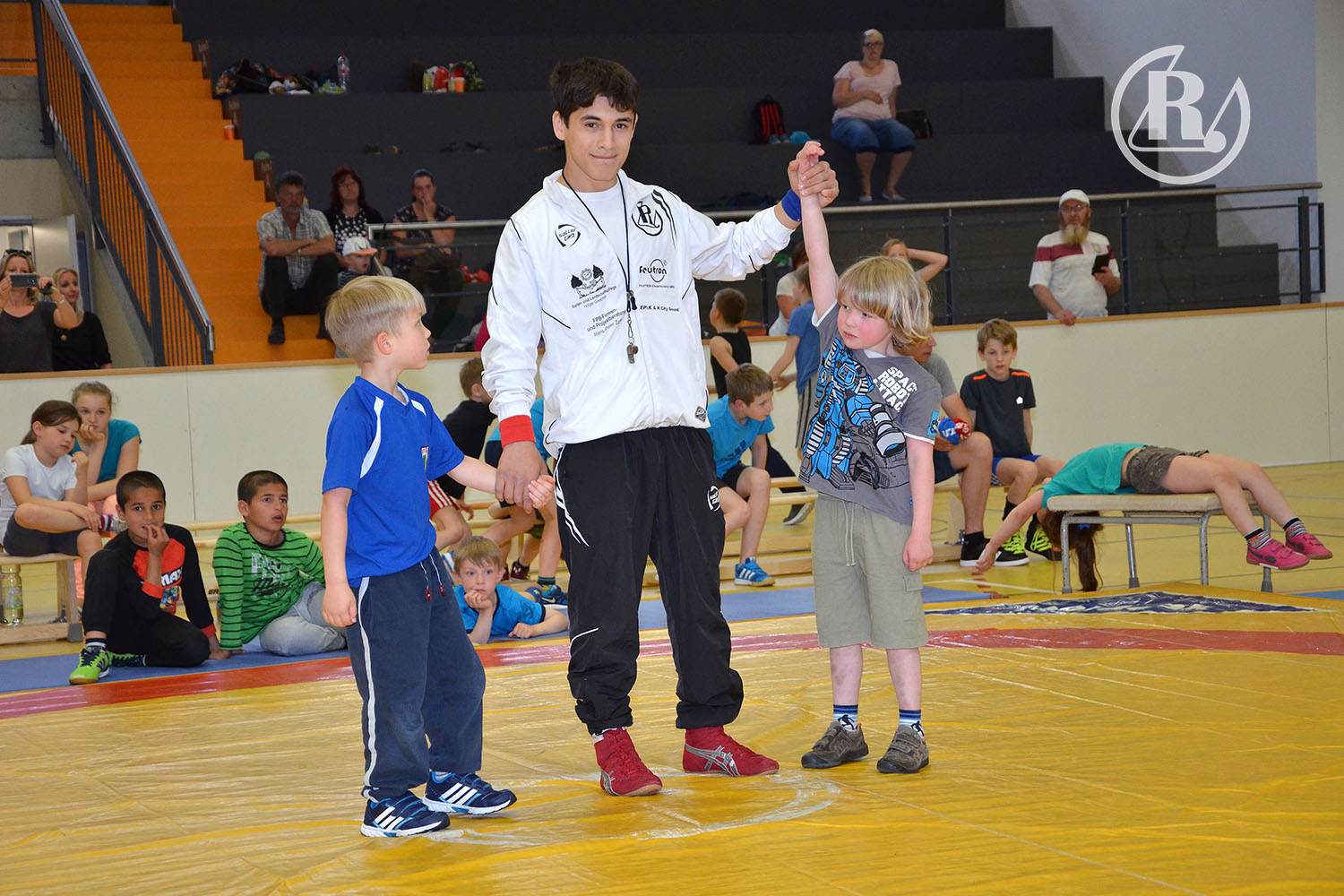 Ringen: Kreisjugendspiele erstmals in Greizer Zweifeldersporthalle