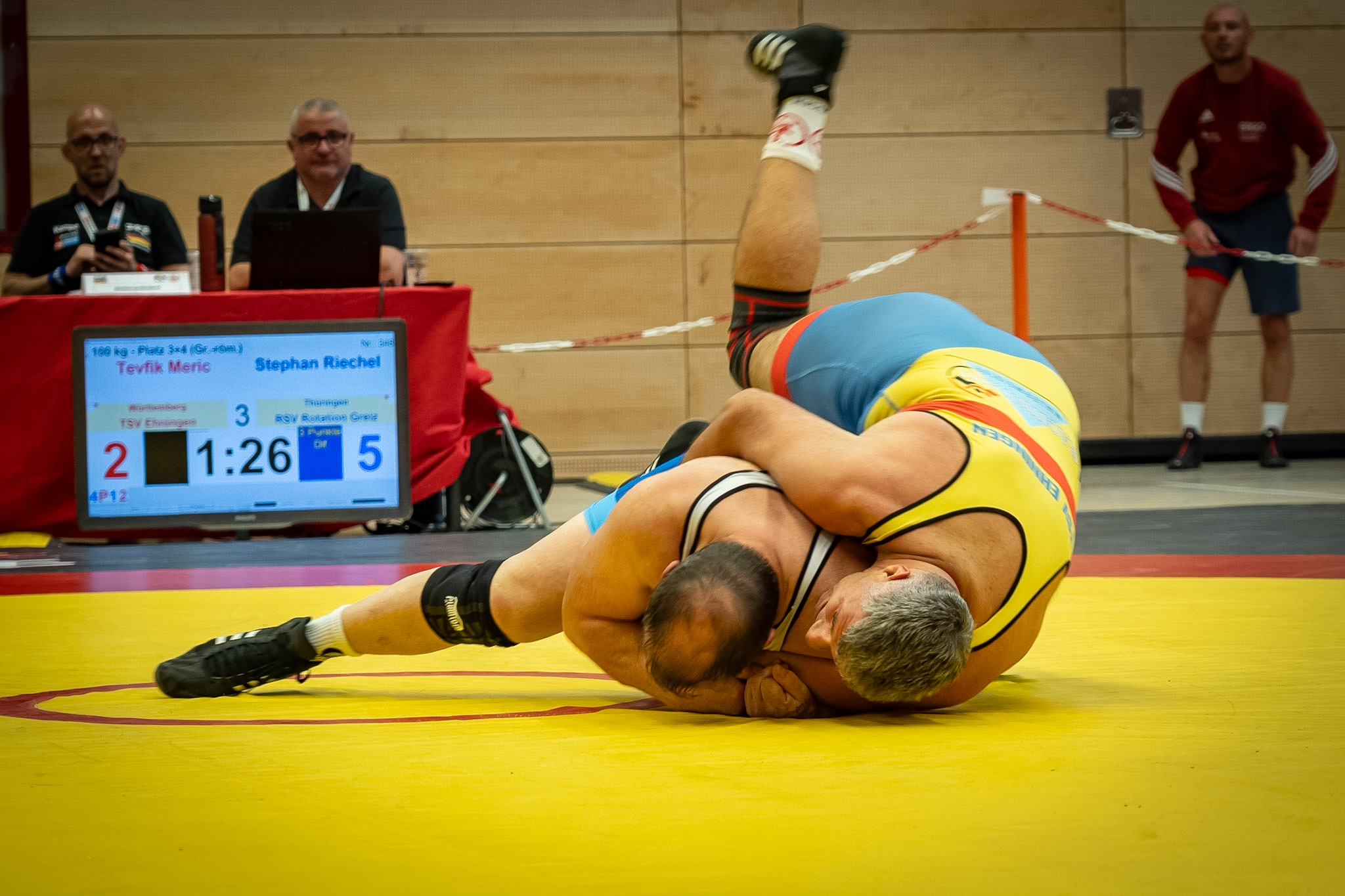 Erfolgreiche Titelverteidigung im freien Ringkampf